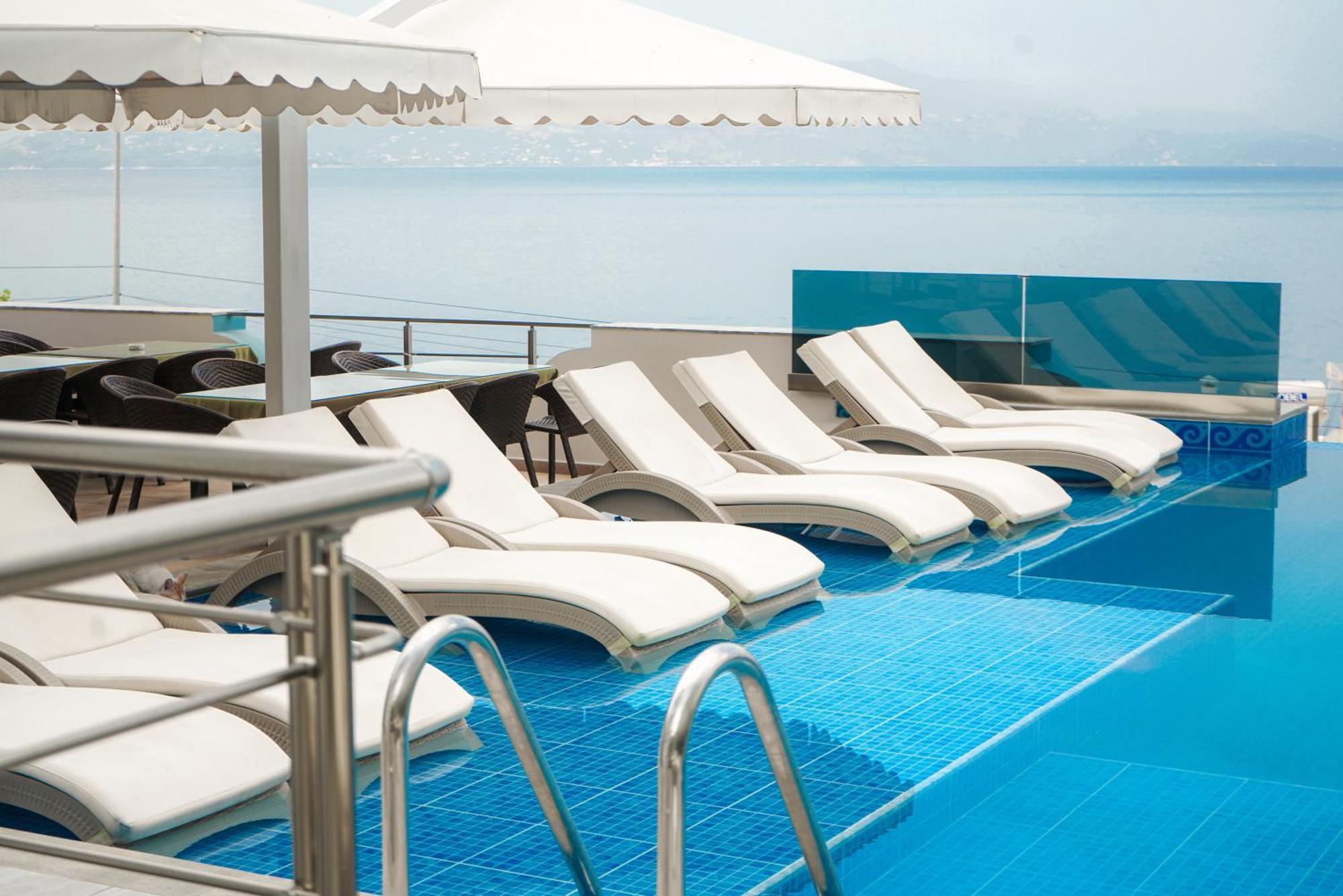 Hotel Serxho ซารานเดอ ภายนอก รูปภาพ