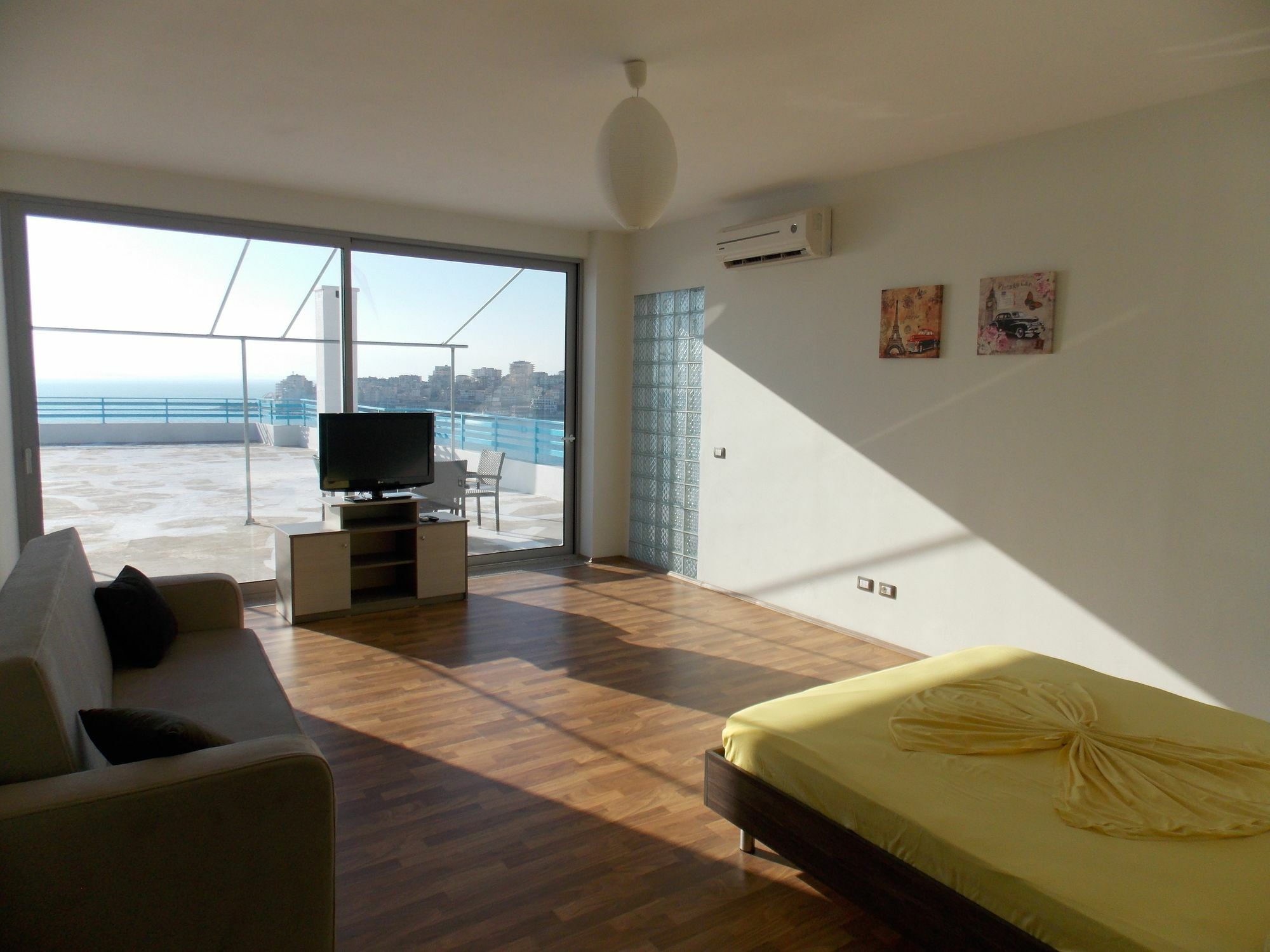Hotel Serxho ซารานเดอ ภายนอก รูปภาพ